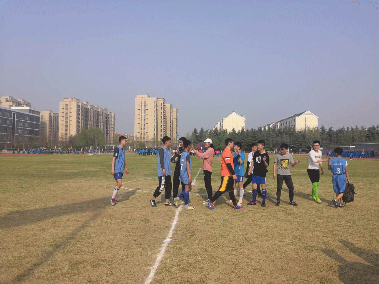 潍坊市工程技师学院第三届系部足球友谊赛通稿